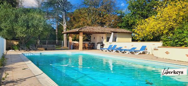 Maison de Maître Viticole du XIXᵉ siècle – Jardin à la française, ancien chai et piscine avec pool house