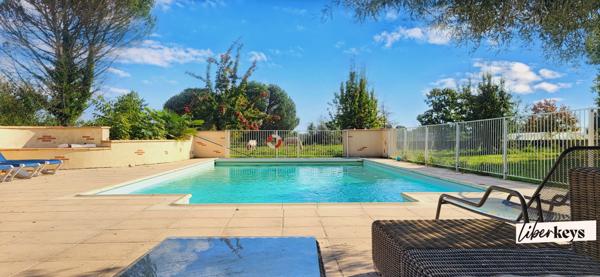 Maison de Maître Viticole du XIXᵉ siècle – Jardin à la française, ancien chai et piscine avec pool house