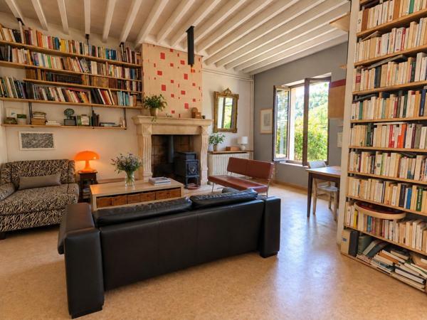 Maison à deux pas du centre sur le coteau