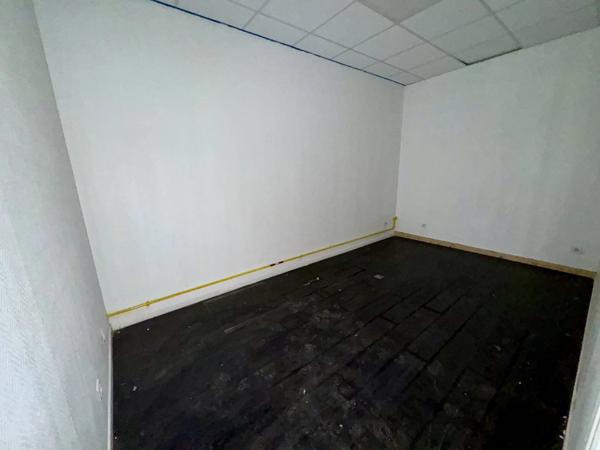 Location Local commercial 6 pièces à Saint-Quentin