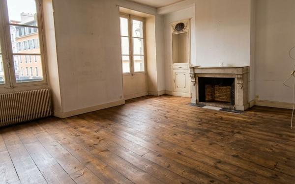 Appartement à vendre    2 pièces • 83,51 m2 Pau