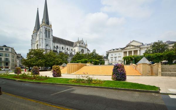 Appartement à vendre    2 pièces • 83,51 m2 Pau