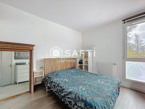 PROCHE TOUTE COMMODITE ! BEL APPARTEMENT LUMINEUX avec son balcon (parking en sous-sol) : à venir visiter vite  !