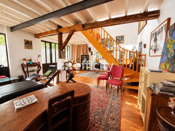 Maison
         4 pièces
        - 141 m² 940 000 € *