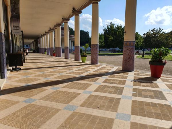 Dpt Vosges (88), à vendre CONTREXEVILLE ENSEMBLE de 7 STUDIOS/CHAMBRES dans résidence avec ascenseur quartier thermal