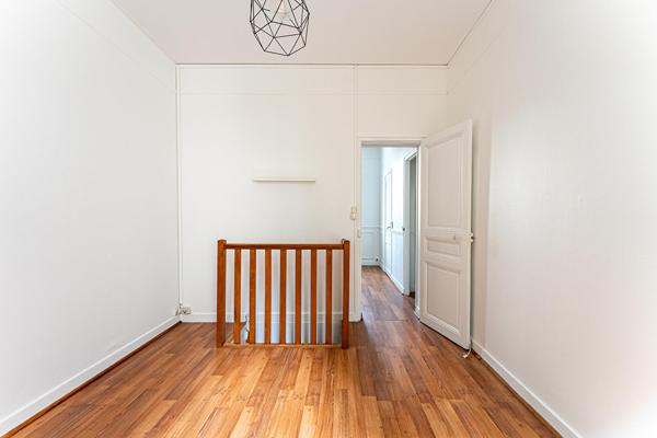 Triplex atypique comme une maisonnette carrefour des Bourguignons
