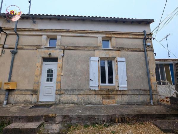 MAISON DE VILLE A COGNAC Maison située dans un quartier ...