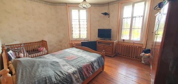 Grande maison 5 chambres + jardin - a visiter sans tarder !