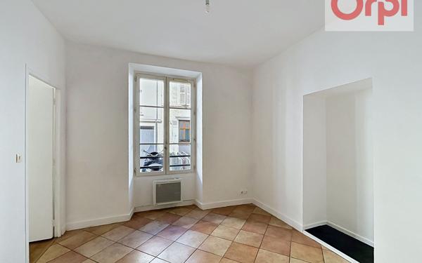 Appartement à vendre    2 pièces • 28,20 m2 Choisy-le-Roi