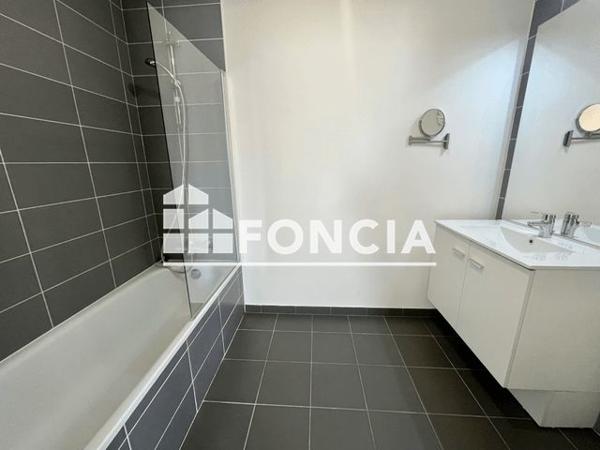 Location Appartement 3 pièces 72.4 m² - L'ENVERGURE Annemasse 74100