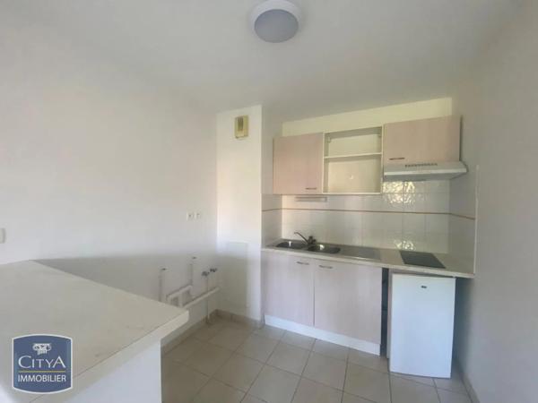 Appartement à louer 2 pièces 43.62m² Le Passage (47520)