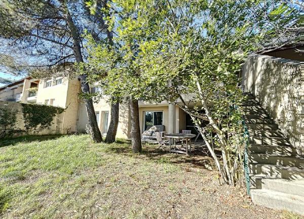 Maison à vendre    4 pièces • 128 m2 Villeneuve-lès-Avignon