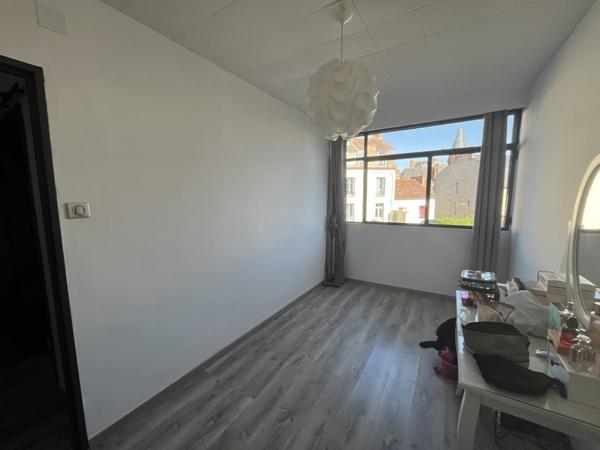 Appartement à vendre 74 571 € Montluçon 3 p 68 m² DPE E