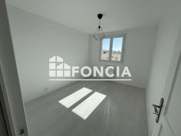 Location Appartement 3 pièces 52.65 m² - RUE SULLY Bourg Les Valence 26500