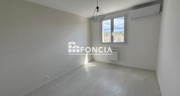 Location Appartement 3 pièces 52.65 m² - Bourg-lès-valence 26500