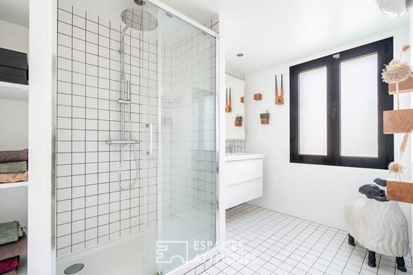 Maison d’architecte aux accents californiens, vue spectaculaire sur Paris