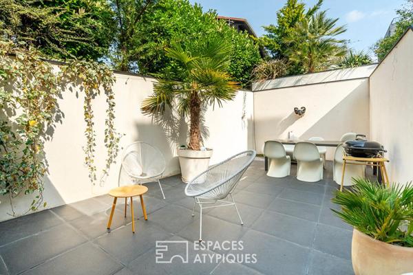 Maison d’architecte aux accents californiens, vue spectaculaire sur Paris