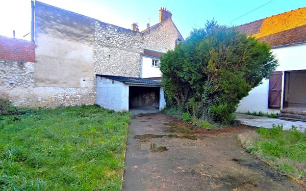 Immeuble à vendre    13 pièces •  Souppes-sur-Loing
