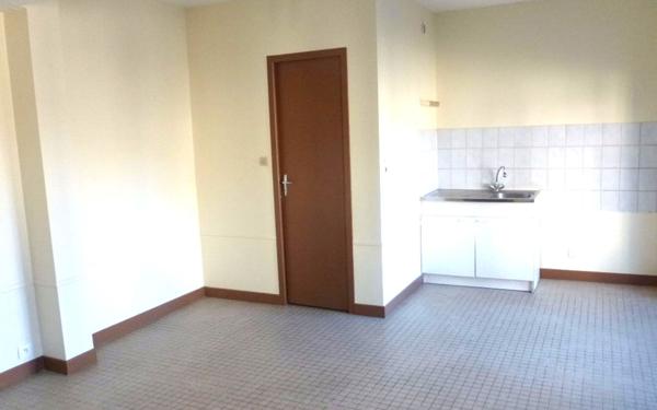 Immeuble à vendre    13 pièces •  Souppes-sur-Loing