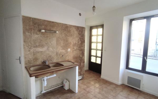 Immeuble à vendre    13 pièces •  Souppes-sur-Loing