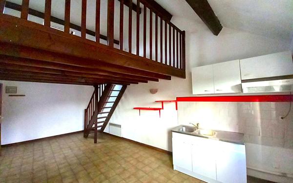 Immeuble à vendre    13 pièces •  Souppes-sur-Loing