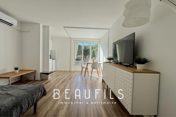 La Grande-Motte (34280) Exclusivité - La Grande Motte - Centre Ville - Appartement refait à neuf en dernier étage rénové - parking pr