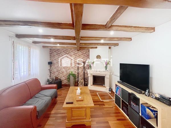 CONFLANS STE HONORINE, maison avec piscine idéalement située !!