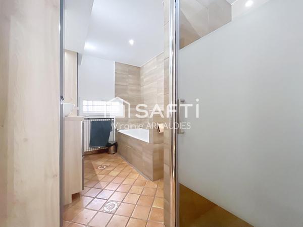 CONFLANS STE HONORINE, maison avec piscine idéalement située !!