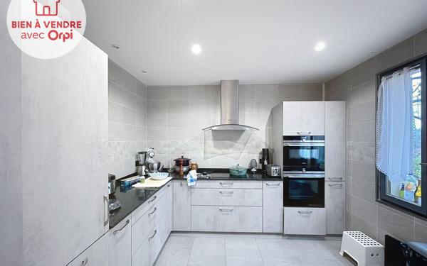 Maison à vendre    5 pièces • 209 m2 Seraincourt