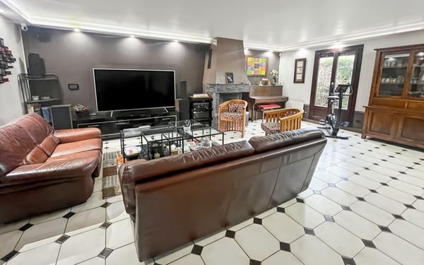 Maison à vendre    6 pièces • 150 m2 Cergy