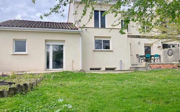 Maison à vendre    7 pièces •  Soyaux