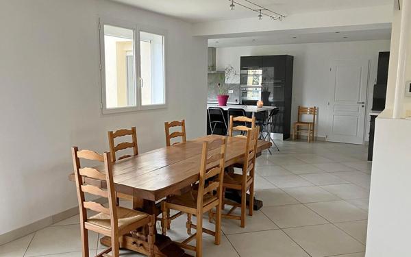 Maison à vendre    7 pièces •  Soyaux