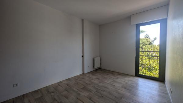 T3 - 78 m² AVEC BALCON ET GARAGE - FÉLIX FAURE , Nantes T3 - 78 m² AVEC BALCON ET GARAGE - FÉLIX FAURE , Nantes