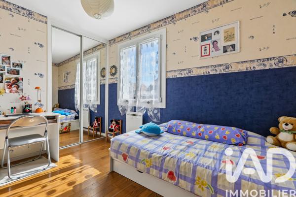 Maison à vendre 5 pièces 183 m² Vaux-le-Pénil