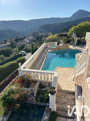 Maison à vendre 8 pièces 200 m² Saint-André-de-la-Roche