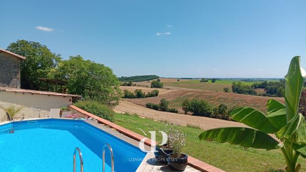 Saint-Clar (32380) Maison de village adorable et lumineuse avec vue sur les Pyrénées