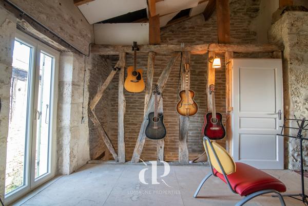 Saint-Clar (32380) Maison de village adorable et lumineuse avec vue sur les Pyrénées