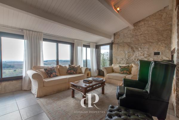 Saint-Clar (32380) Maison de village adorable et lumineuse avec vue sur les Pyrénées