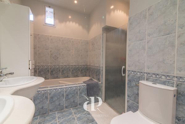 Saint-Clar (32380) Maison de village adorable et lumineuse avec vue sur les Pyrénées