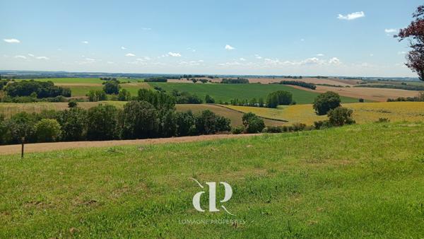 Saint-Clar (32380) Maison de village adorable et lumineuse avec vue sur les Pyrénées