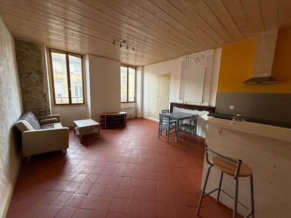 LIMOUX CENTRE APPARTEMENT T2 MEUBLE