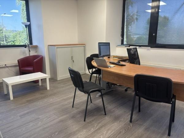 À LOUER - BUREAUX ERP AU COUR DU TECHNOPÔLE - SAINT-ÉTIENNE