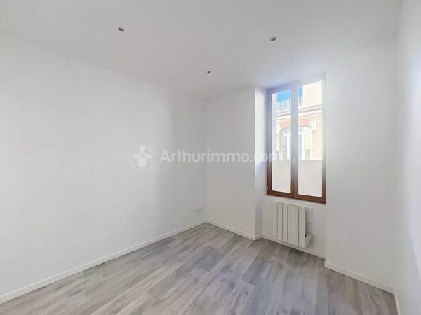 Location                                                      Appartement
                        
                     1 pièces                      20 m2                     à Clermont-Ferrand