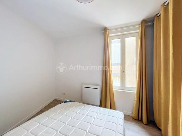 Location                                                      Appartement
                        
                     2 pièces                      22 m2                     à Clermont-Ferrand