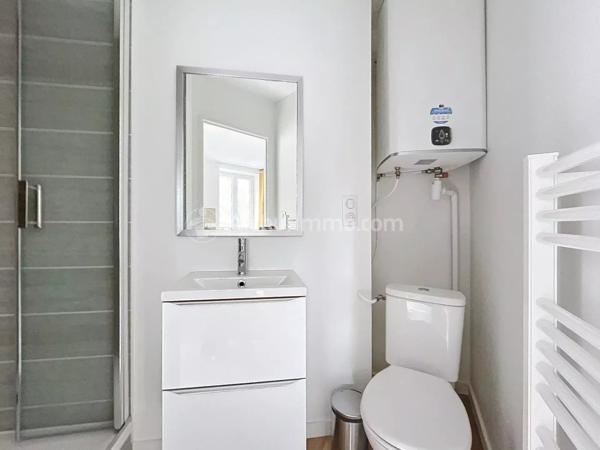 Location                                                      Appartement
                        
                     2 pièces                      22 m2                     à Clermont-Ferrand