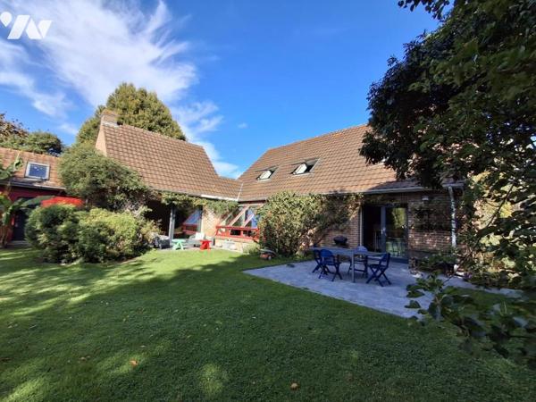 Maison individuelle construite en 1983 - 195m² habitables -GARAGE de 51m² + JARDIN 735m²