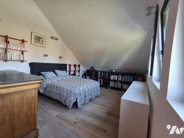 Maison individuelle construite en 1983 - 195m² habitables -GARAGE de 51m² + JARDIN 735m²