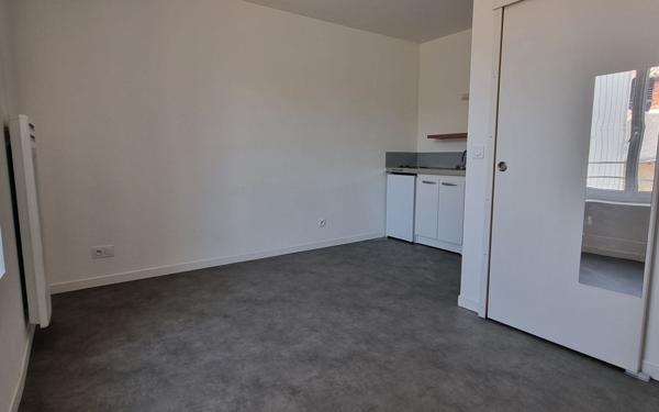 Immeuble à vendre    6 pièces • 87,20 m2 Poitiers