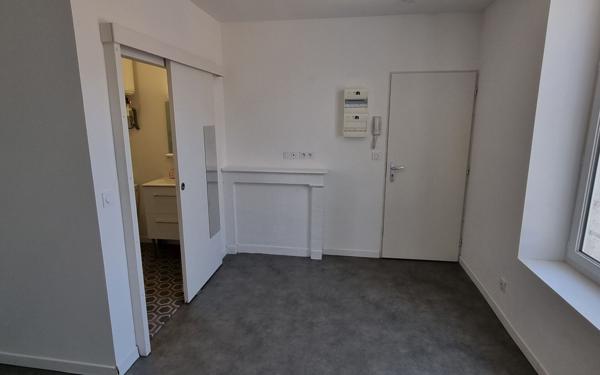 Immeuble à vendre    6 pièces • 87,20 m2 Poitiers