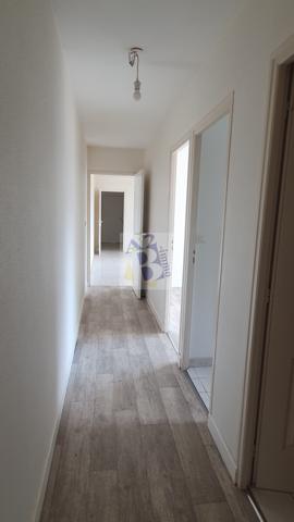 Vente t3 Angouleme (16000), 61.00m² avec 3 pièce(s) dont 2 chambre(s) sur 40.00m² de terrain. Agence Allard Brimeaud